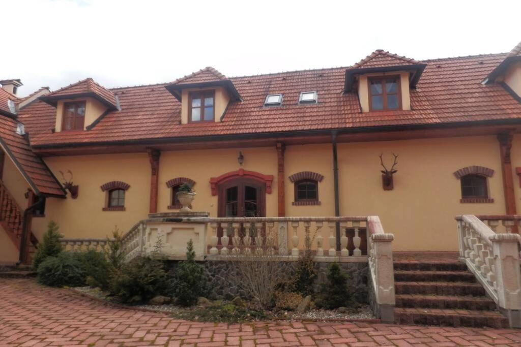 Zamecek Zdiky - Knizeci Apartman Bujanov Екстер'єр фото