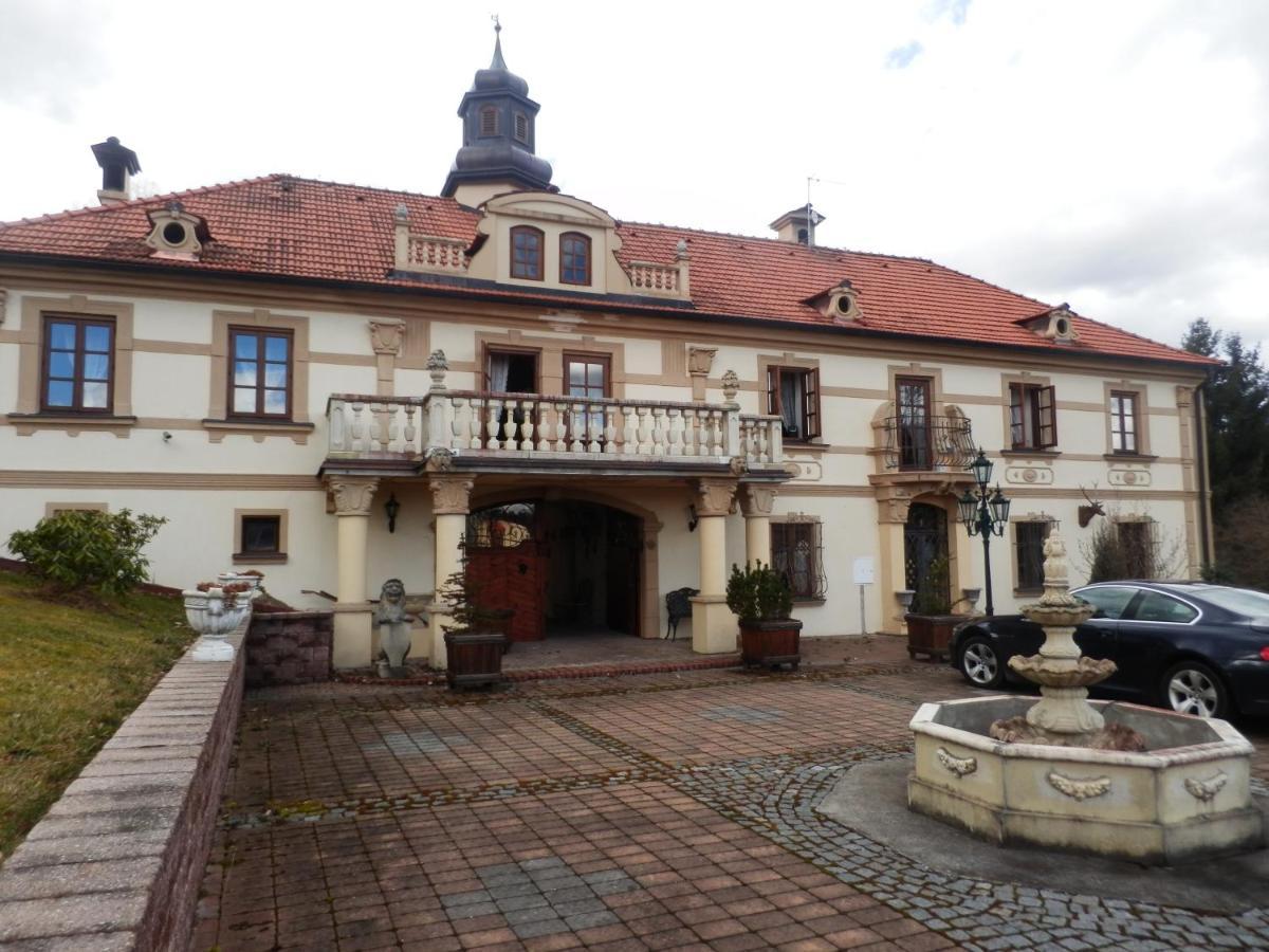 Zamecek Zdiky - Knizeci Apartman Bujanov Екстер'єр фото