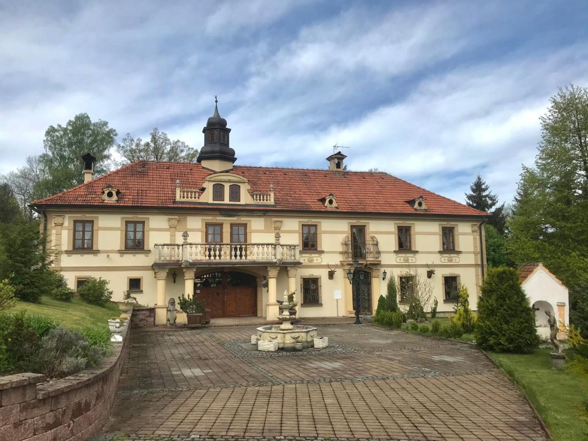 Zamecek Zdiky - Knizeci Apartman Bujanov Екстер'єр фото