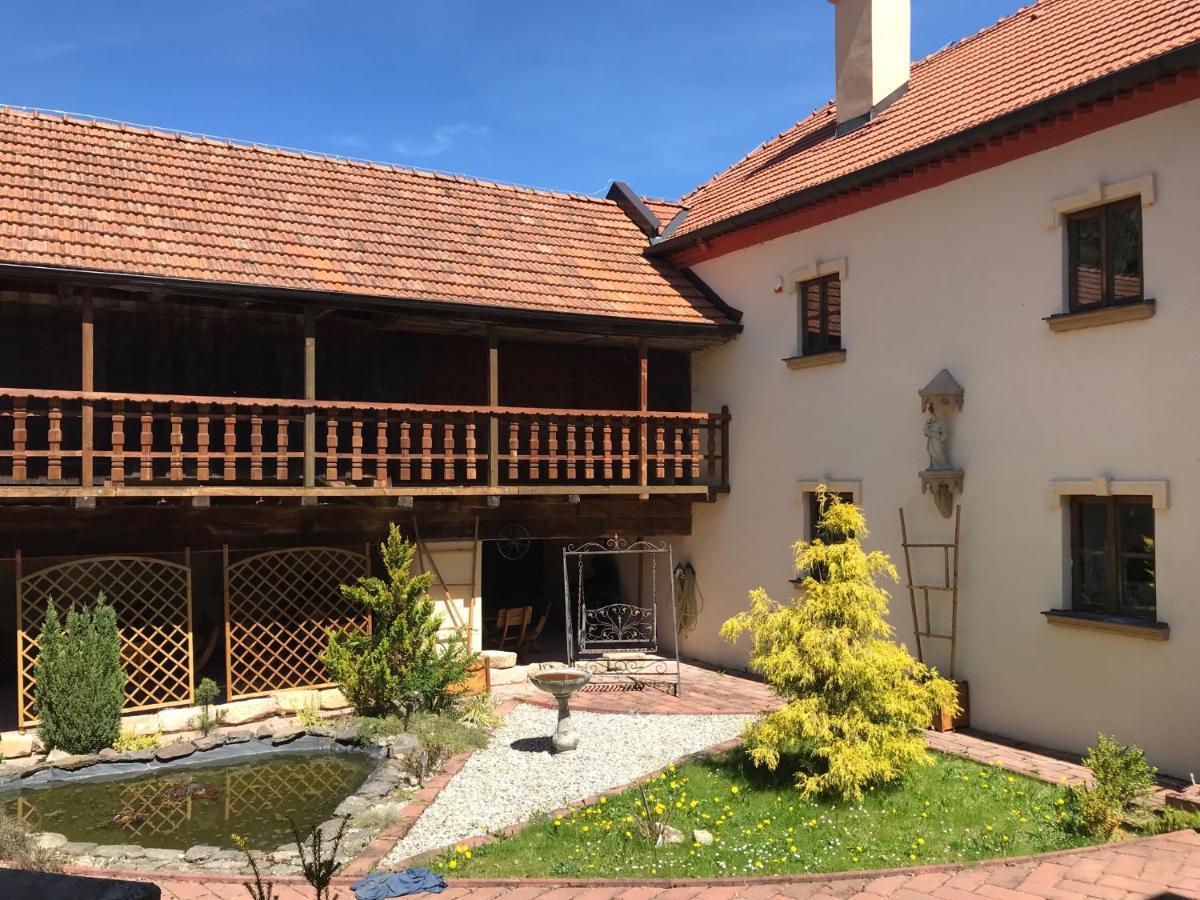 Zamecek Zdiky - Knizeci Apartman Bujanov Екстер'єр фото